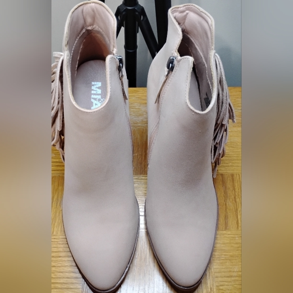 MIA Light Pink Ankle Booties